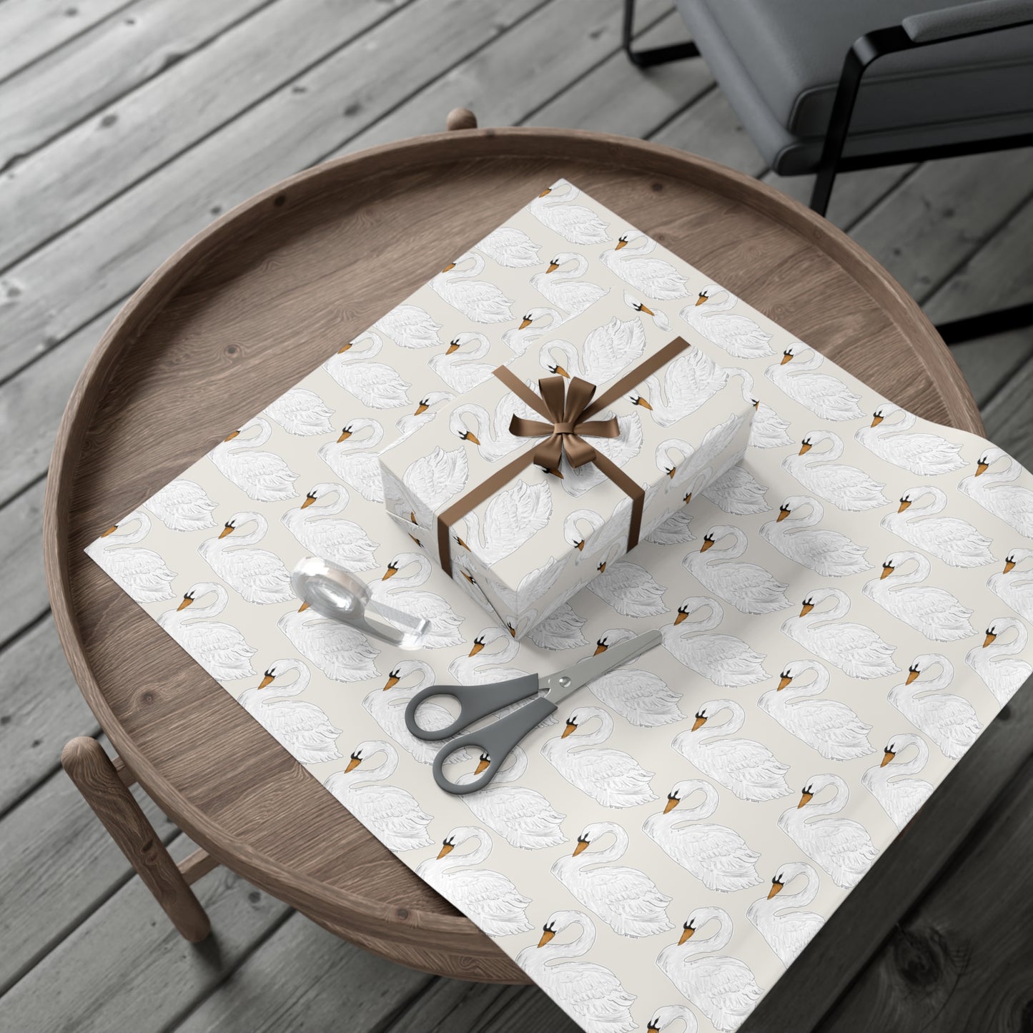 Swan Gift Wrap